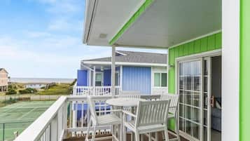 Condo, 1 Bedroom | Outdoor dining