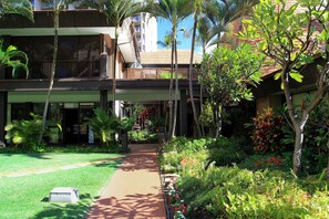Condo, 2 Bedrooms | Property grounds