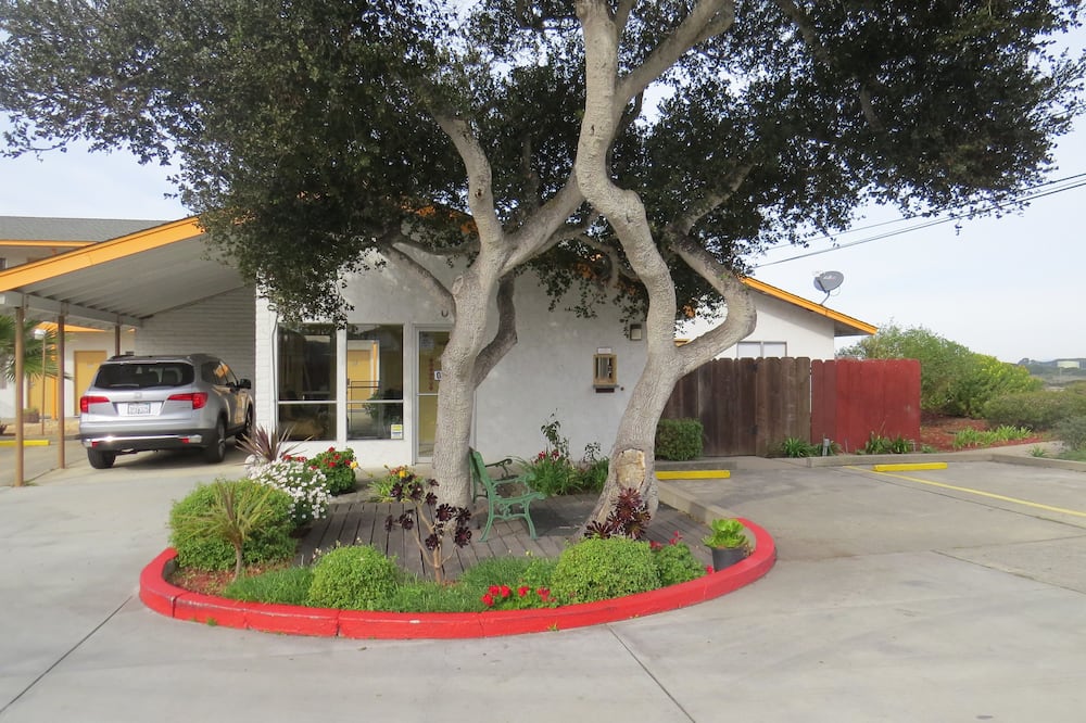 Laguna Lodge