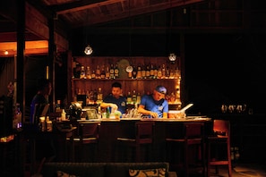 Breakfast, lunch and dinner served  - Oasis Bluff Beach (Bocas del Toro)