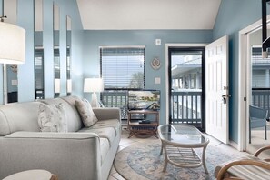 Condo, 1 Bedroom | Living area