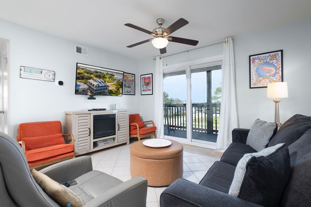 Condo, 2 Bedrooms