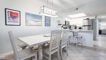 Condo, 2 habitaciones | Restaurantes