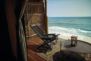 Vista para praia/oceano