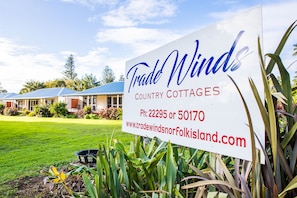 Property entrance - Trade Winds Country Cottages (Norfolk Island)