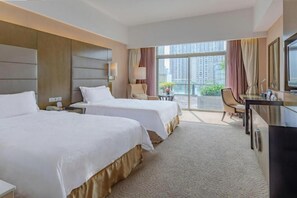 Minibar, in-room safe, desk, blackout curtains - Shunde Jiaxin Conifer Hotel (Foshan)