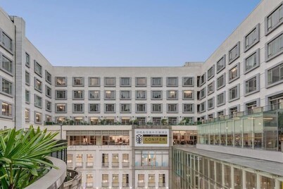 Shunde Jiaxin Conifer Hotel