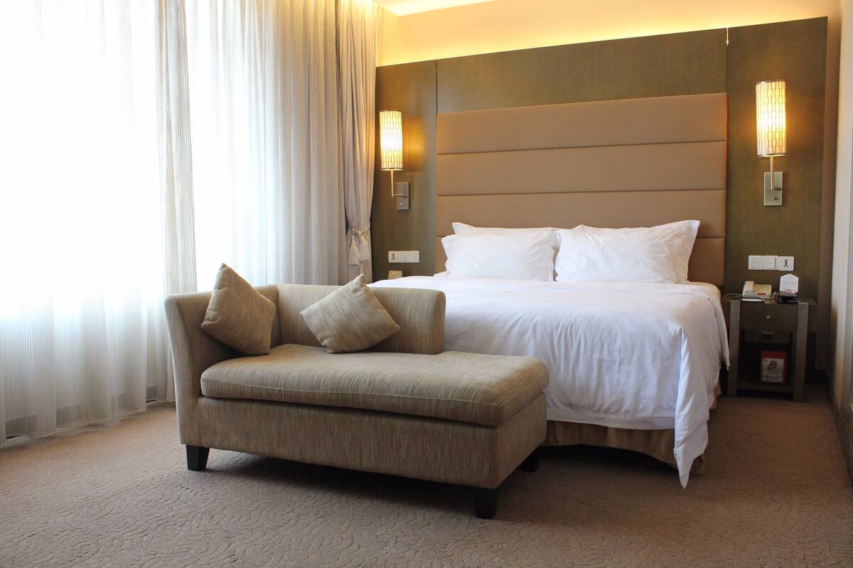 Superior Queen or Twin Room  | Minibar, in-room safe, desk, blackout drapes