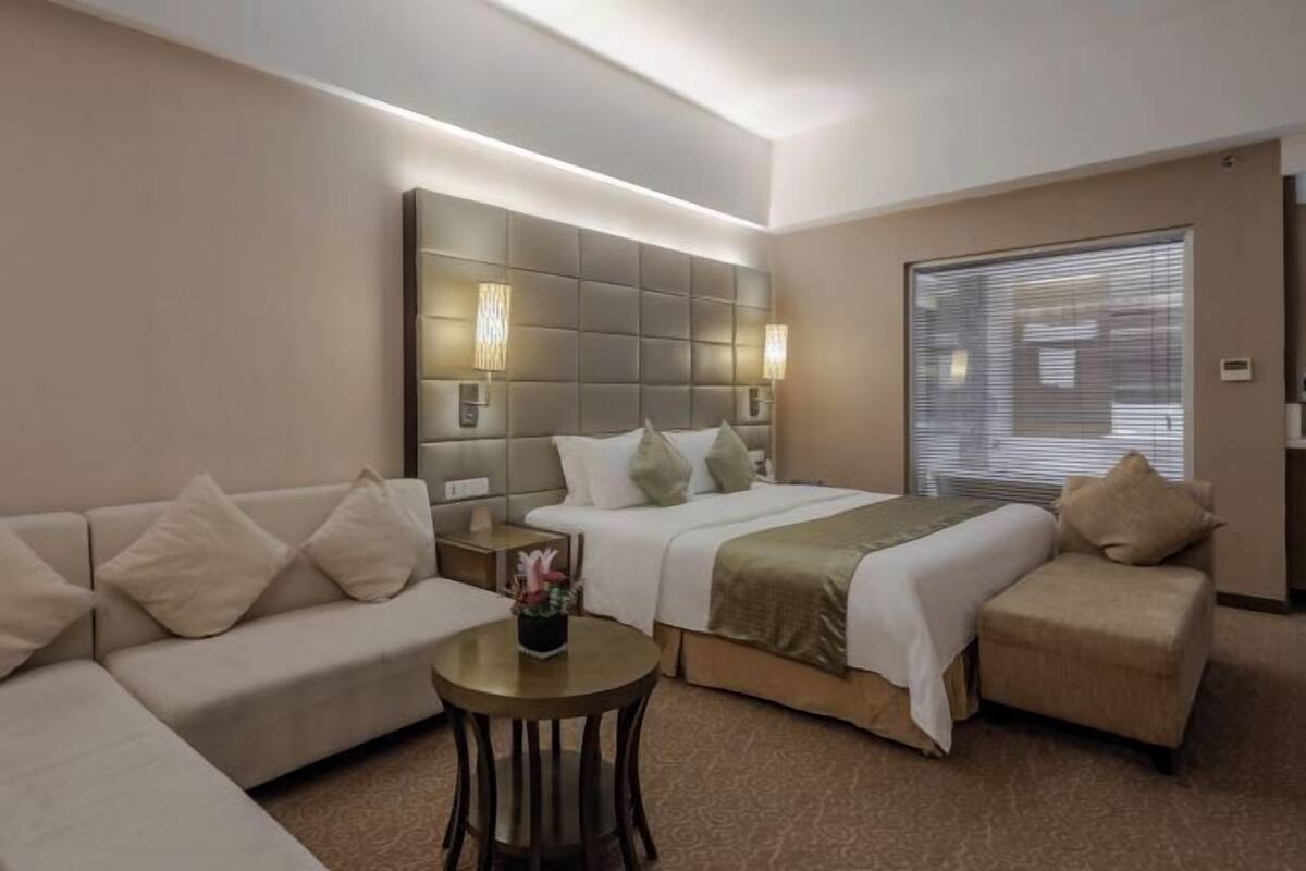 Minibar, in-room safe, desk, blackout drapes
