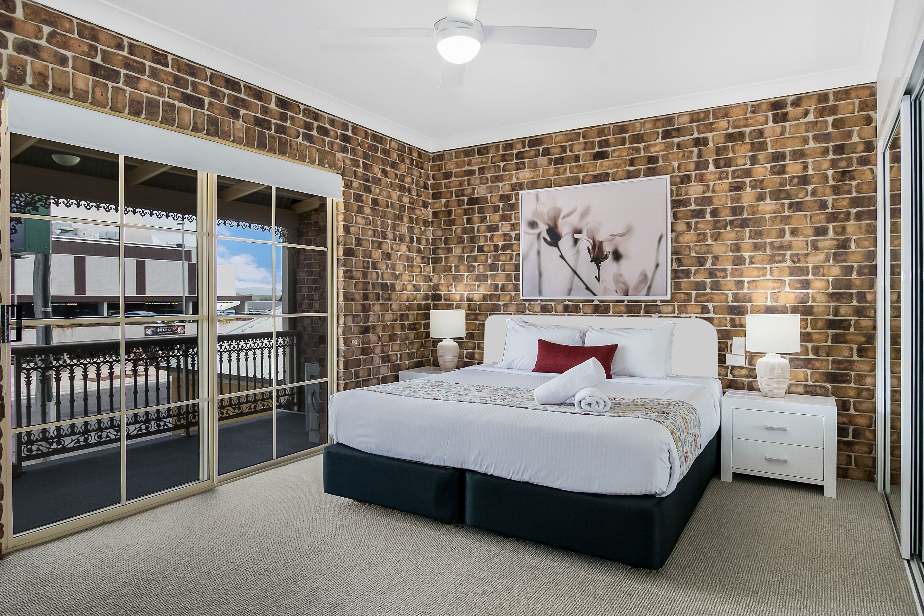 อพาร์ทเมนท์สำหรับครอบครัว, 3 ห้องนอน, วิวแม่น้ำ | มินิบาร์, เตารีด/โต๊ะรีดผ้า, เปล/เตียงเด็กอ่อน, Wi-Fi ฟรี