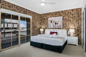 Familjelägenhet - 3 sovrum - utsikt mot floden | Minibar, strykjärn/strykbräda, barnsängar och gratis wi-fi