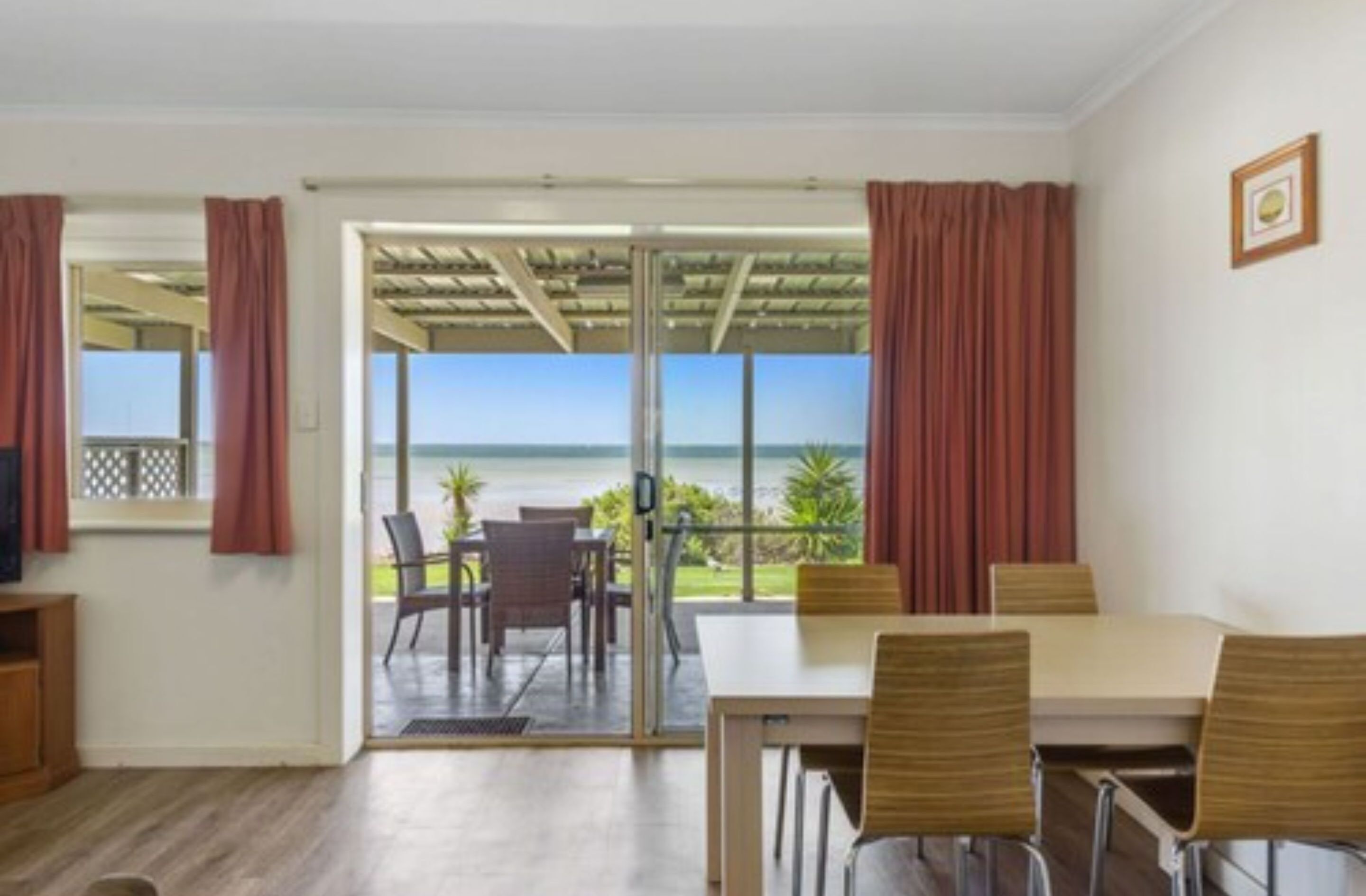 Superior Studio Beachfront - Sleeps 4 | Khu vực ăn uống tại phòng