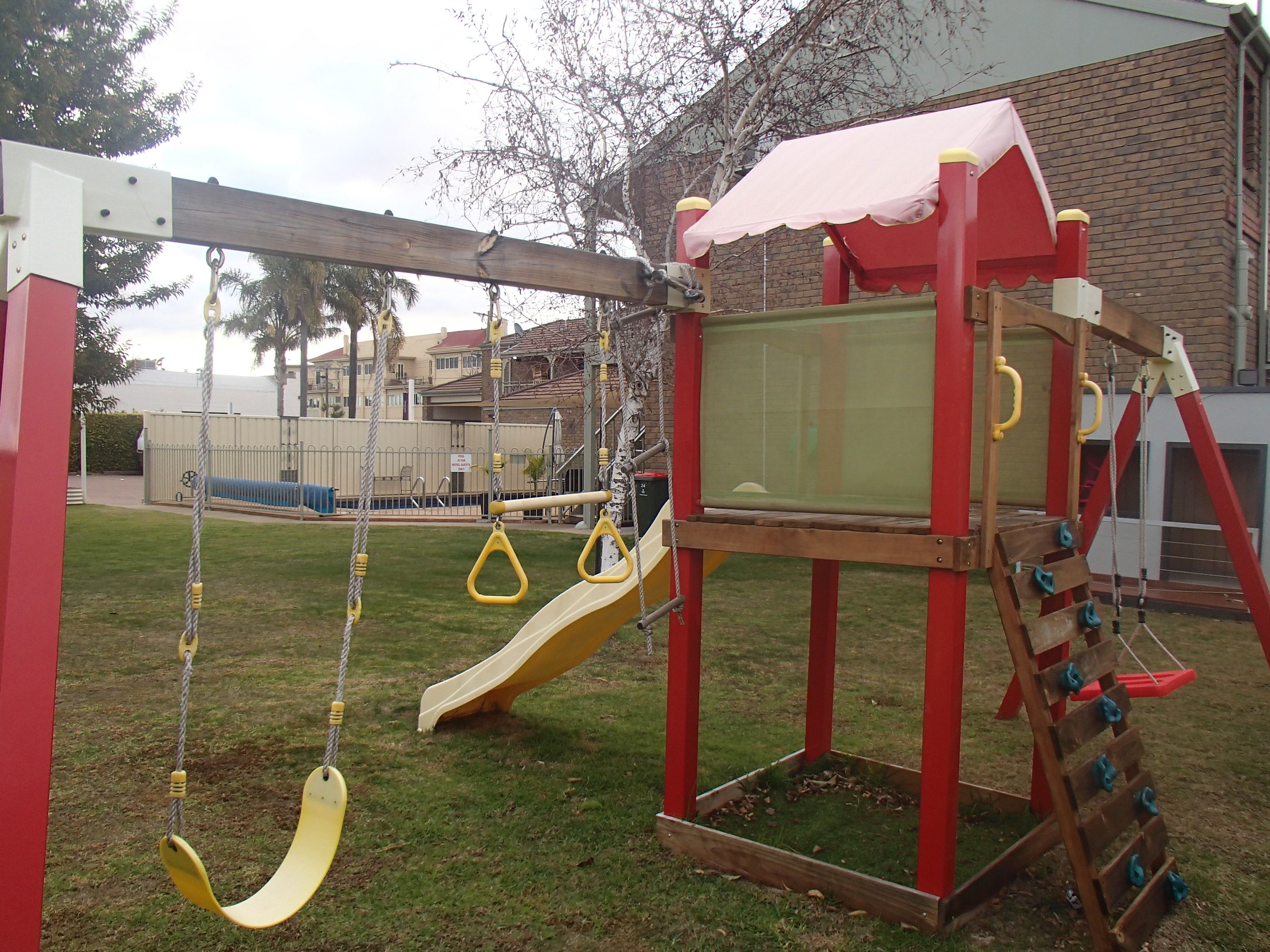 children’s play area – outdoor