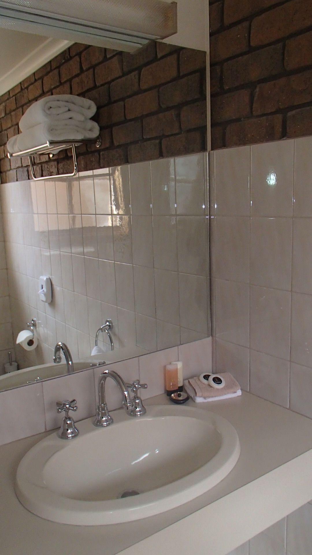 room, 1 queen bed | bathroom sink