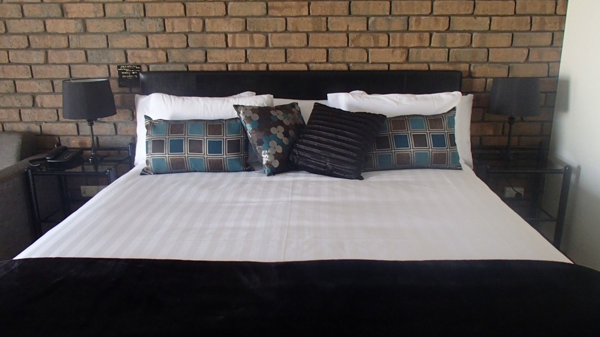 room, 1 queen bed | desk, iron/ironing board, free wifi, bed sheets