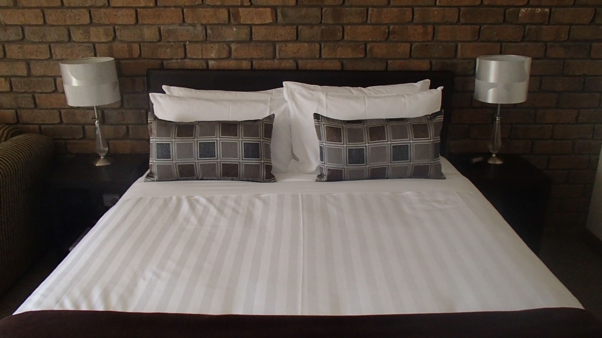 room, 1 queen bed | desk, iron/ironing board, free wifi, bed sheets