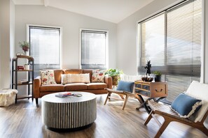 Deluxe Townhome | Living area