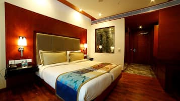 Luxury Room | Premium bedding, minibar, in-room safe, desk
