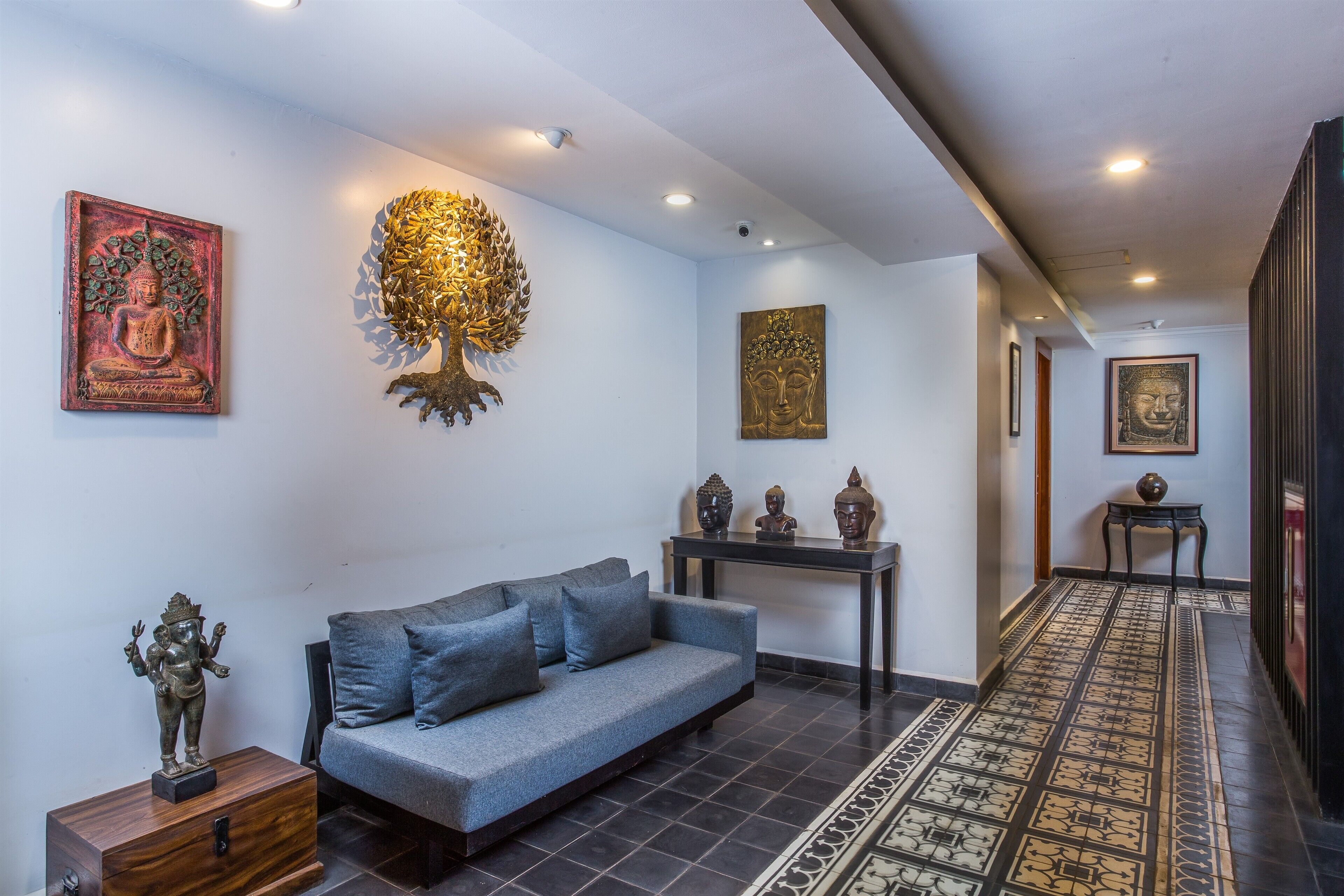 42-inch led tv with premium tv channels, tv