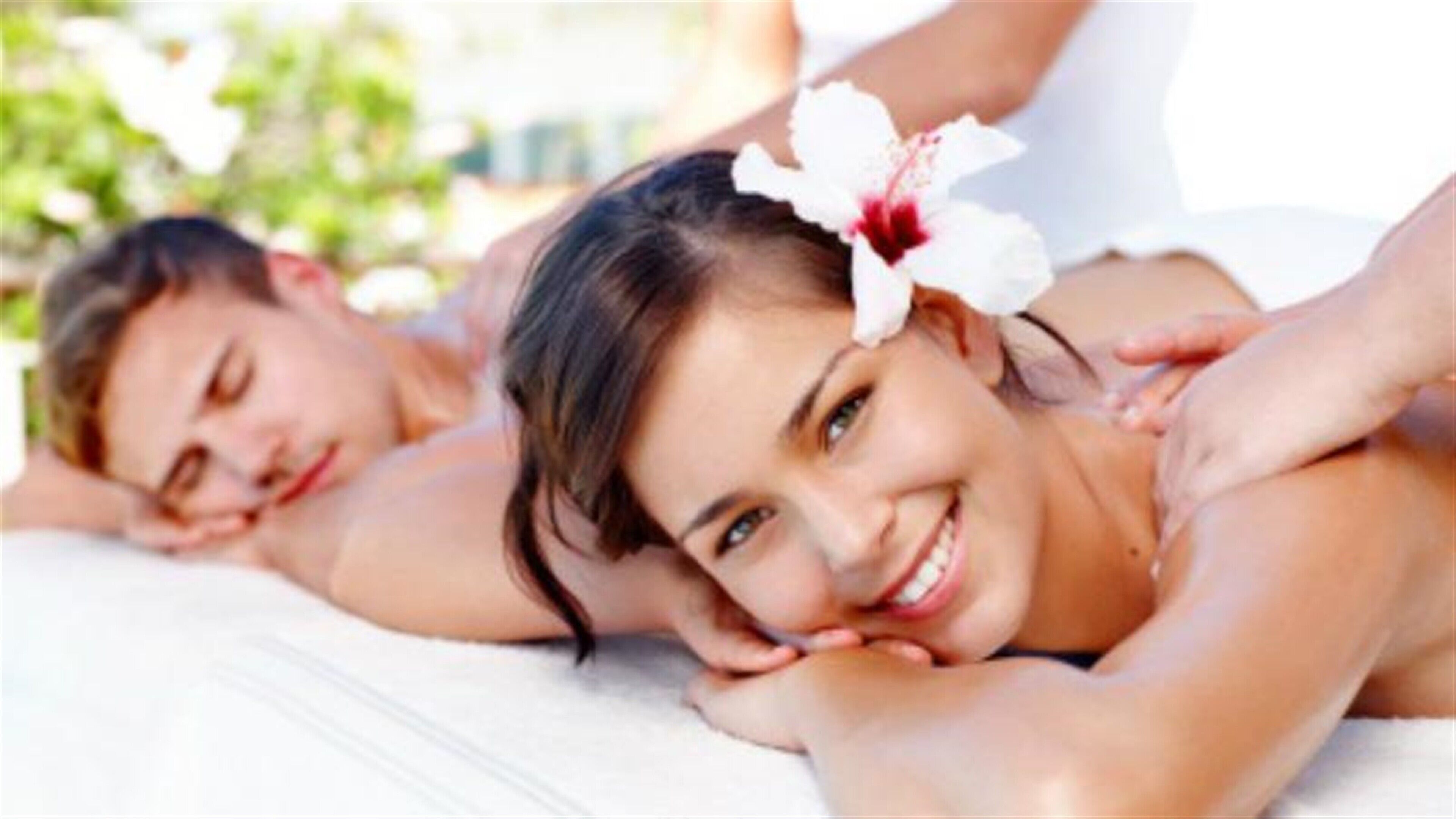 couples treatment room(s), aromatherapy, deep-tissue massages