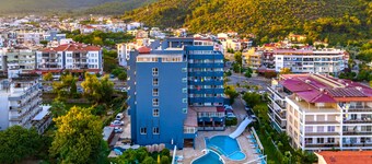 Green Gold Hotel