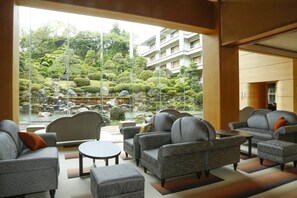 Lobby - Tamatsukuri Grand Hotel Choseikaku (Matsue)