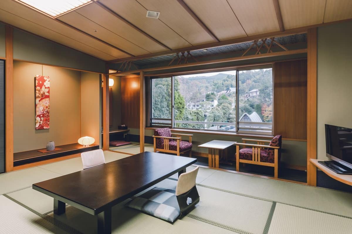 Down comforters, in-room safe, desk, free WiFi