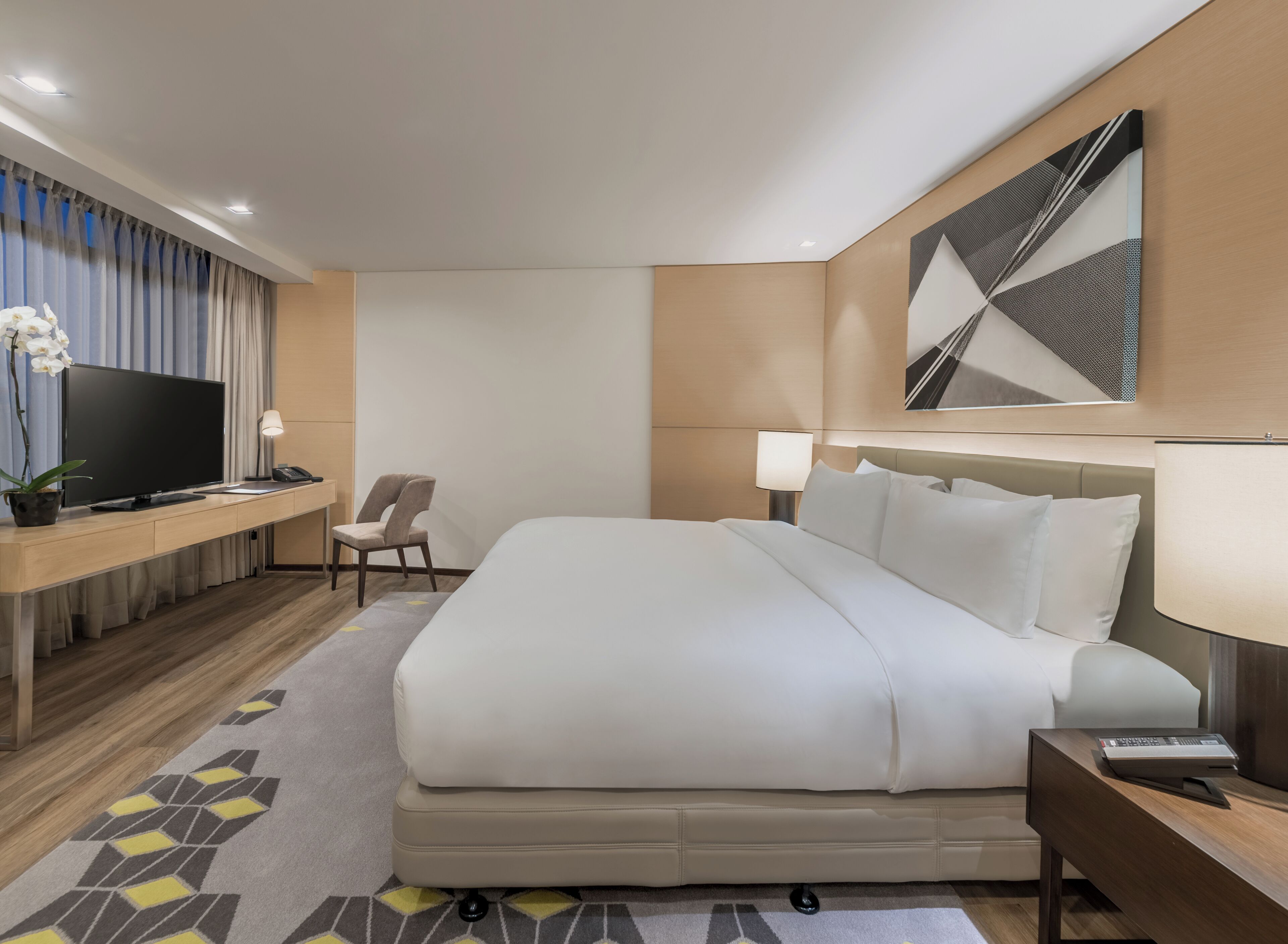 suite | minibar, in-room safe, desk, laptop workspace