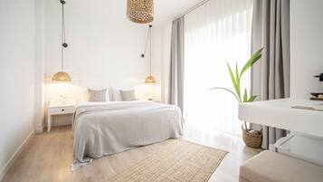 Standard Double Room | Minibar, desk, iron/ironing board, free WiFi