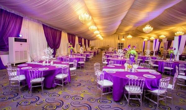 Banquet hall