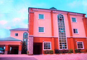 Front of property - Agburuike Hotels (Aba)