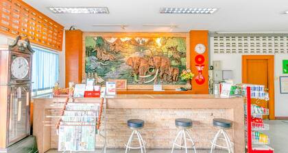 OYO 1161 Sathorn Mansion