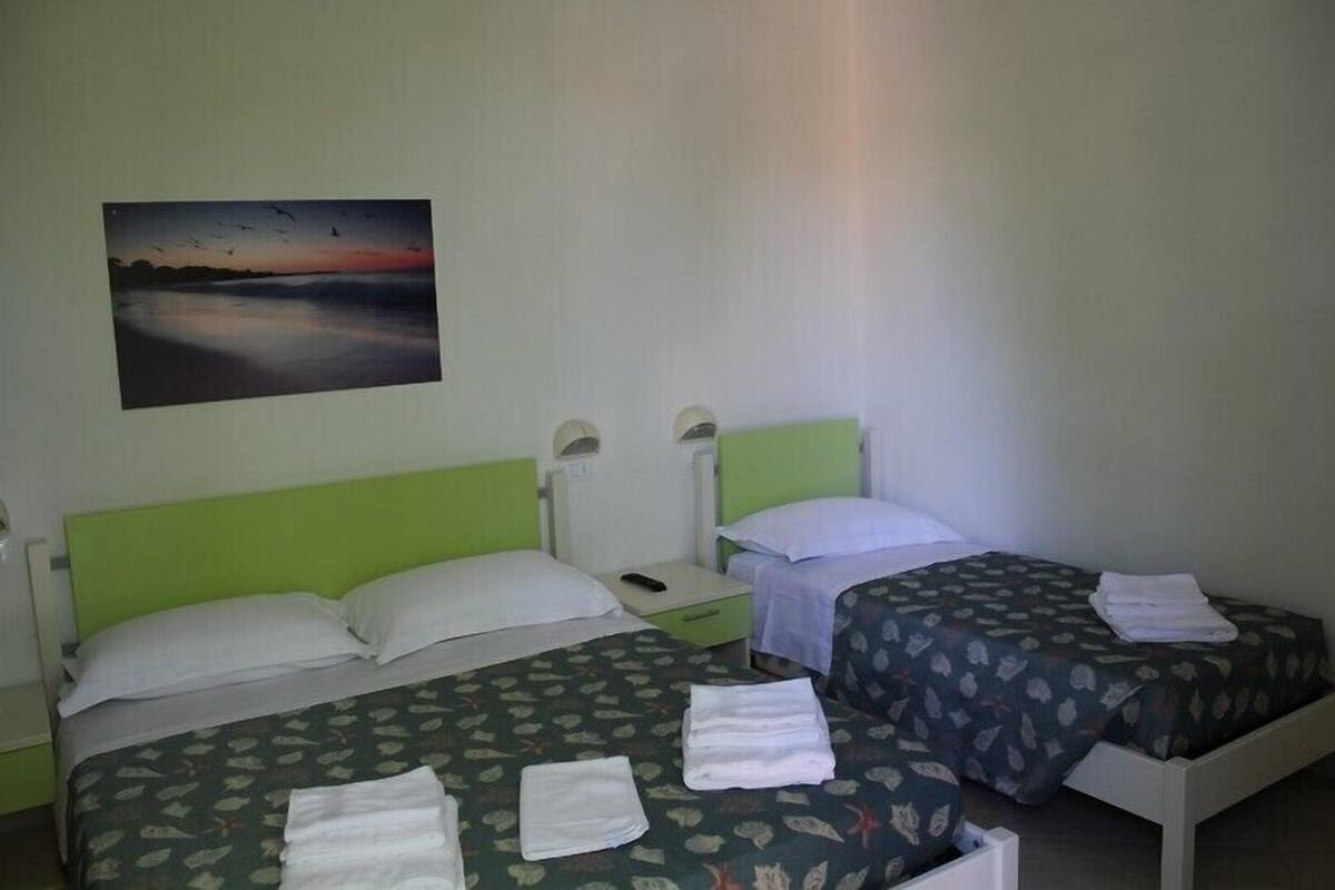 In-room safe, free WiFi