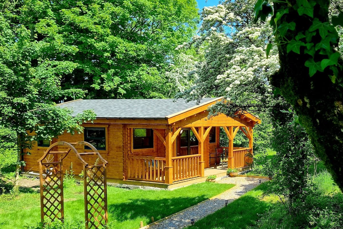 Double Room, Kitchenette (Log Cabin with kitchen) | 1 bedroom, iron/ironing board, free WiFi, bed sheets