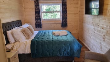 1 غرفة نوم ومكواة/لوح كي وواي فاي مجانًا وملاءات أسرّة