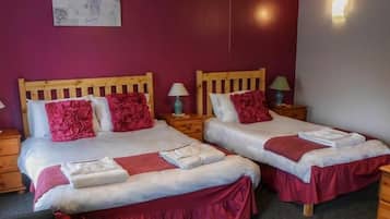 WiFi (free), bed sheets