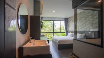 Minibar, bureau, rideaux occultants, chambres insonorisées