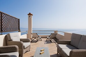 Superior Suite with Private Pool | Terrace/patio - Blue Horizon Suites (North Kynouria)