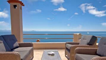 Deluxe Suite, 2 Bedrooms (Coral) | View from property
