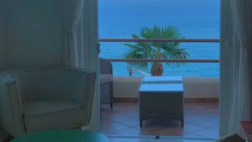 Suite – standard, 2 soverom (Emerald) | Oppholdsrom | En 40-tommers LED-TV med digitale kanaler samt TV og Netflix