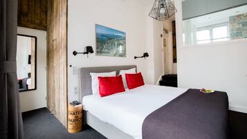 Double Room, Balcony | Premium bedding, minibar, in-room safe, desk