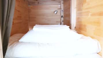 Shared Dormitory, Mixed Dorm | In-room safe, free WiFi, bed sheets