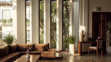 ๋ก๋น ์ข์ ๊ณต๊ฐ