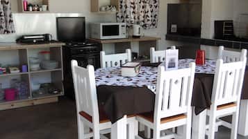 Daily English breakfast (ZAR 60.00 per person)