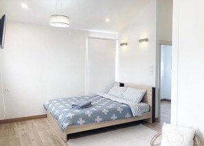 Quarto casal luxo | Frigobar, escrivaninha, quartos à prova de som, Wi-Fi de cortesia