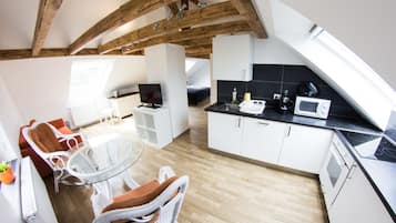 Comfort Studio, 1 Bedroom, Kitchen, Valley View | Private kitchen
