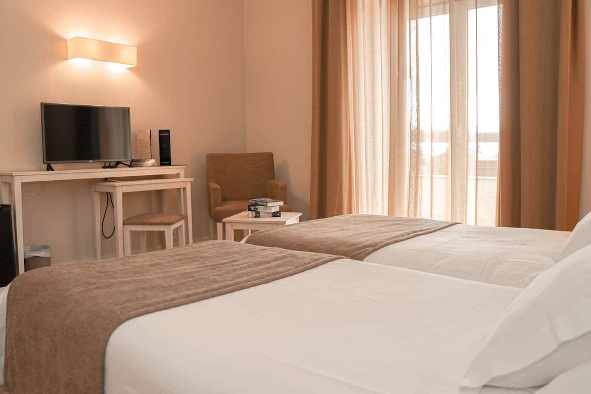 minibar, in-room safe, desk, blackout curtains