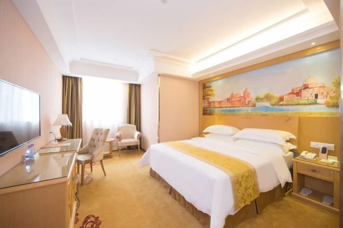 1 Schlafzimmer, Minibar, Zimmersafe, Schreibtisch