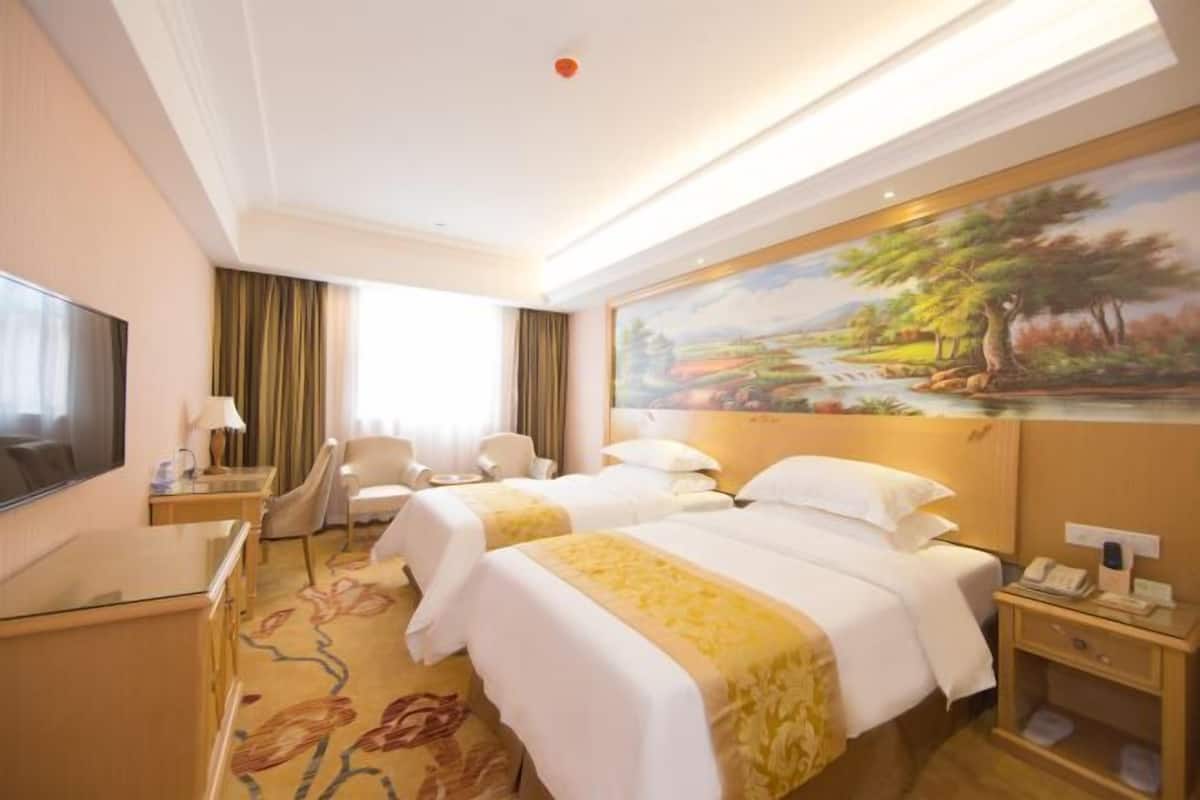 1 Schlafzimmer, Minibar, Zimmersafe, Schreibtisch