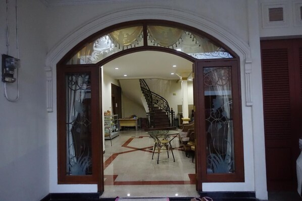 Lobby - The Backpacker Semarang - Hostel (Semarang)